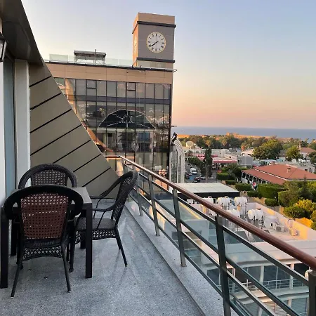 Elegant 2+1 Flat In The Heart Of Kyrenia + Wifi *