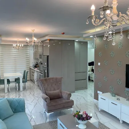 Elegant 2+1 Flat In The Heart Of Kyrenia + Wifi Apartment *