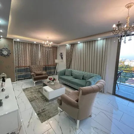 アパート Elegant 2+1 Flat In The Heart Of Kyrenia + Wifi キレニア