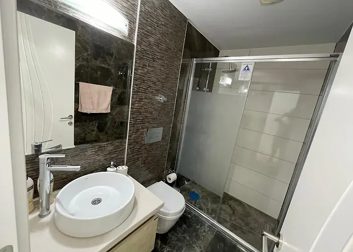 Elegant 2+1 Flat In The Heart Of Kyrenia + Wifi アパート *