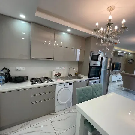 Апартаменты Elegant 2+1 Flat In The Heart Of Kyrenia + Wifi Кирения